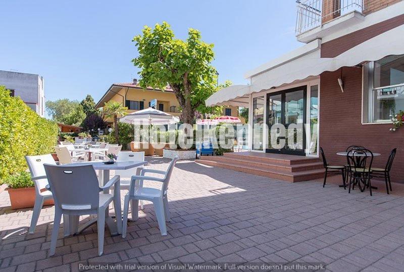 Hotel Kennedy Lido Di Savio Exterior photo